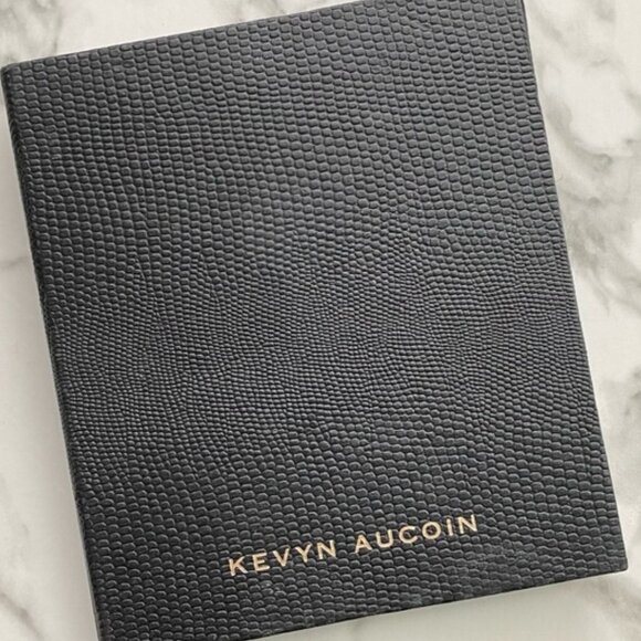 Kevyn Aucoin the contour book - Picture 2 of 4